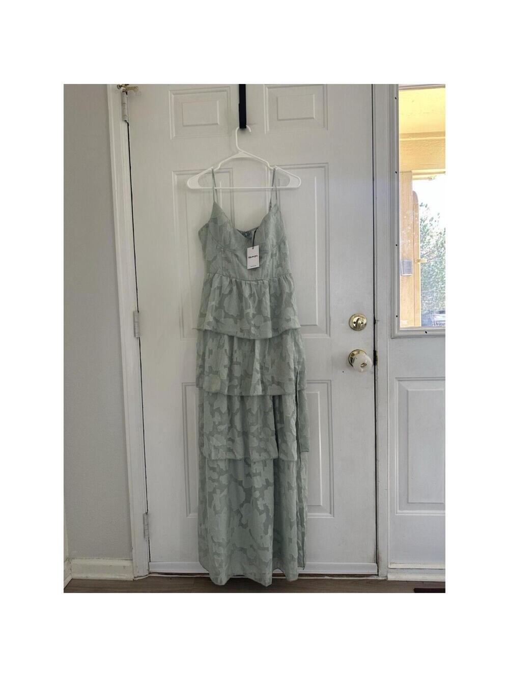 NWT Showpo Janezkie Mint Tiered Formal Maxi Dress US 8
